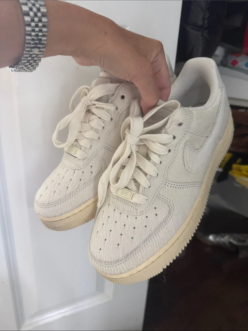 Nike Women’s Cream Low-Top Sneakers with Textured Upper
